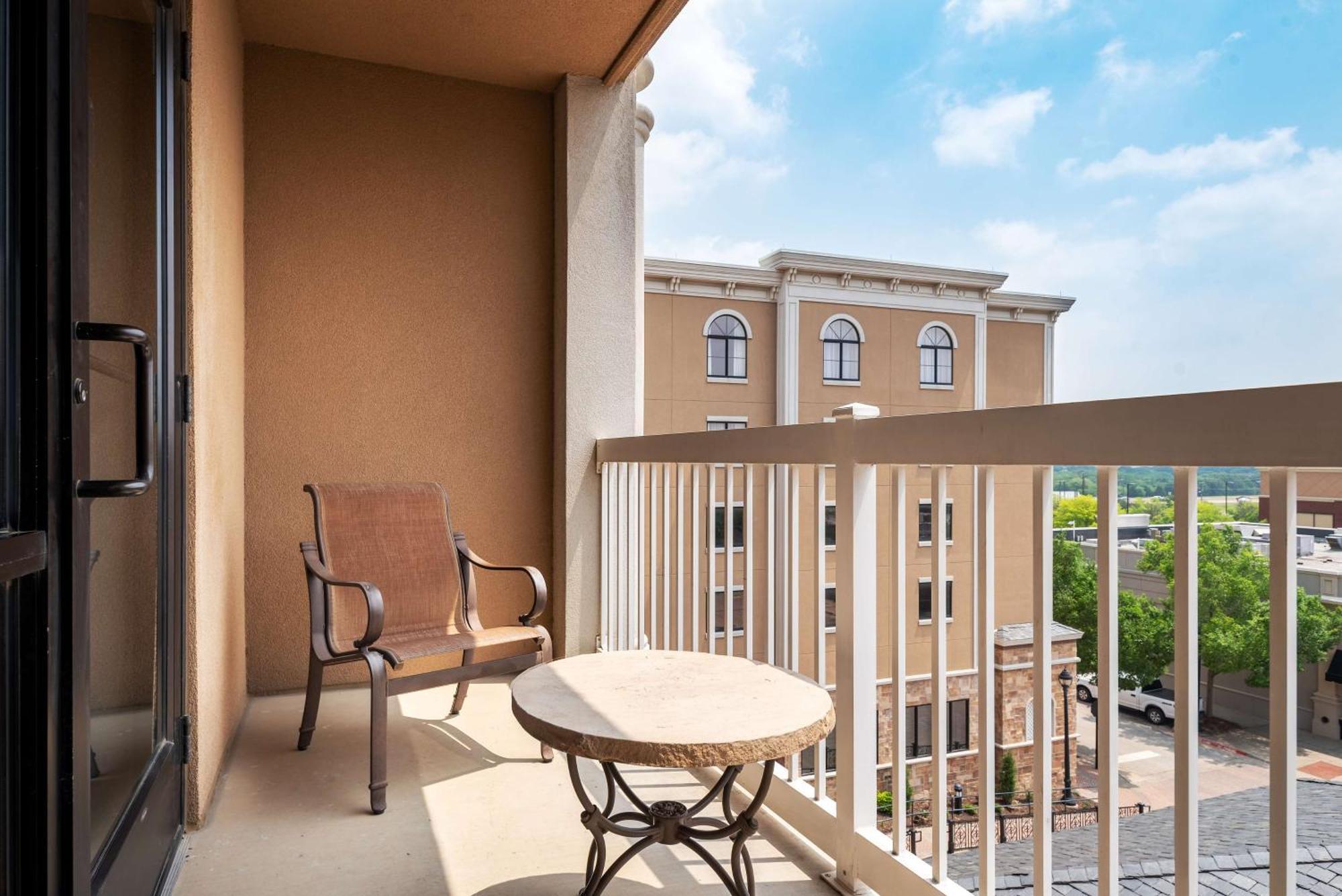 Hilton Dallas Southlake Town Square Eksteriør bilde